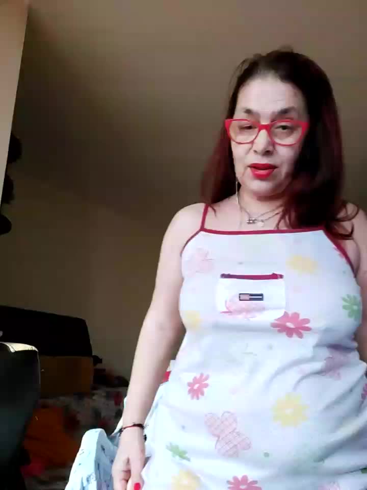 walk on my house naked - video by Love_Tina_Forever cam model