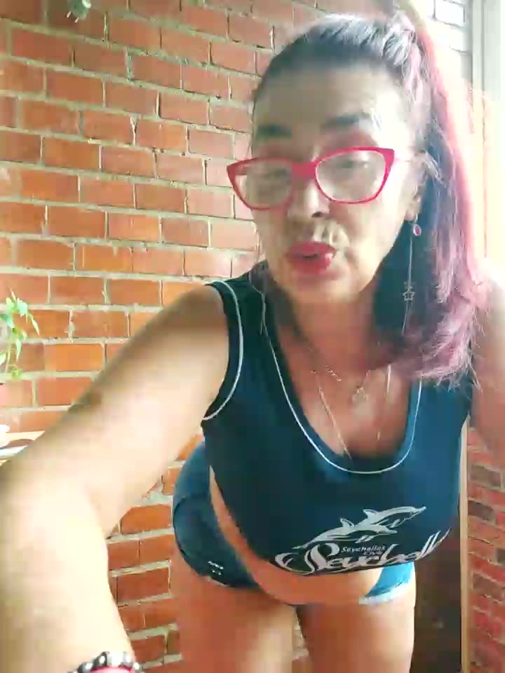 [4 Sep 11:36] Private Show - video Love_Tina_Forever kameramallilta