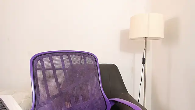 Deep throat and full saliva in my tits - відео від вебкаммоделі Ashley_black6