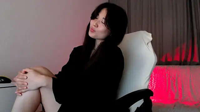 face — filmik Lili_asian, modela(-lki) na kamerkach