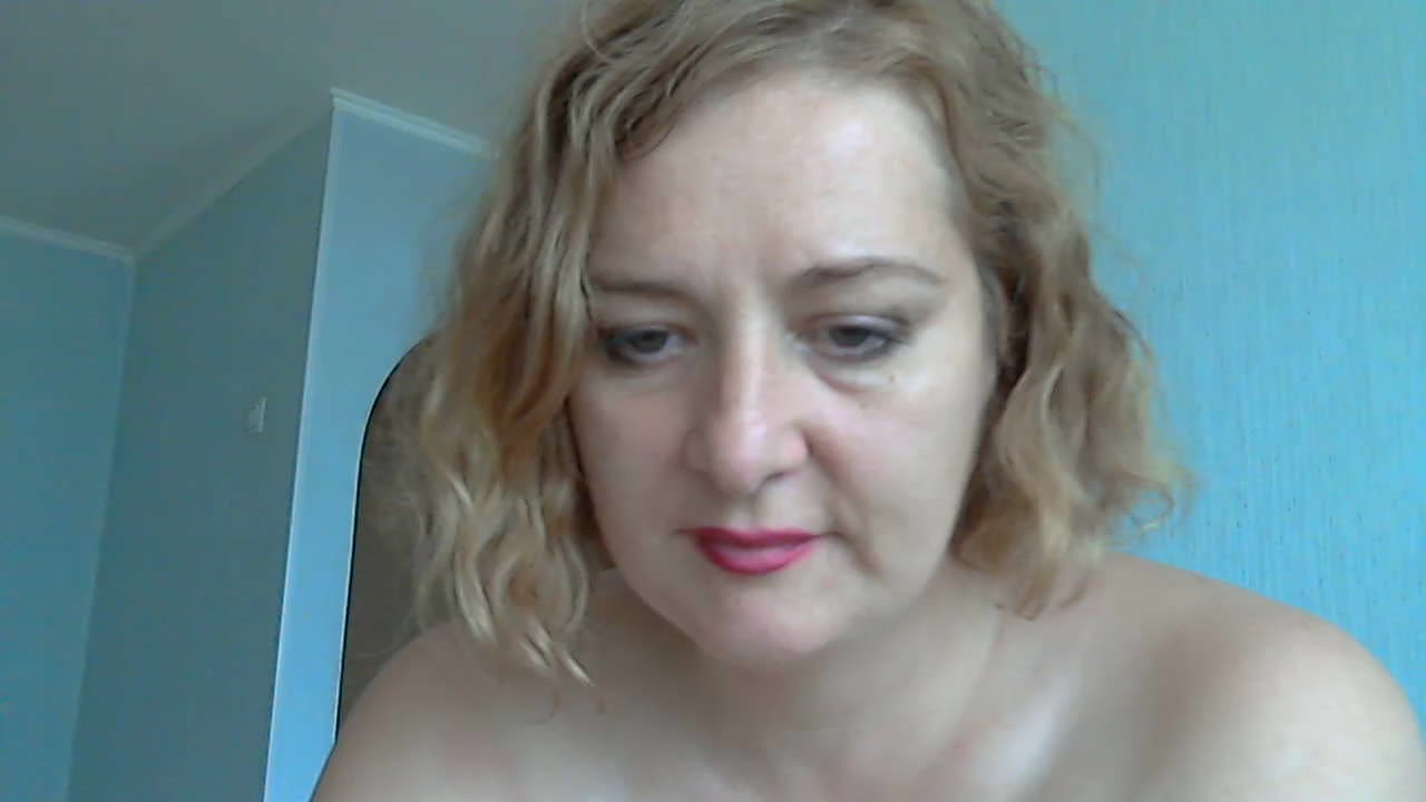 A man called me. I saw his eyes. And I had a desire. I began to undress slowly. Do you want to know