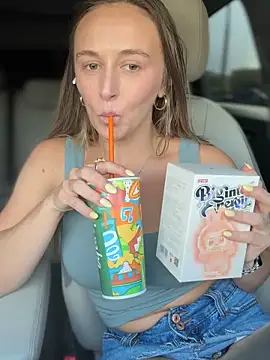 Opening my labubu!!! - video by lunagirl13 cam model