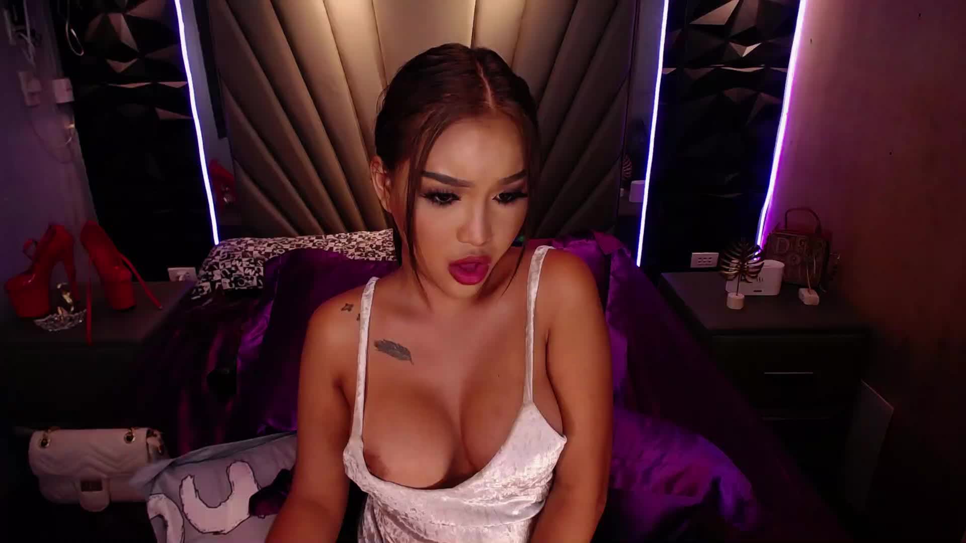 [3 Apr 04:23] Private Show - video av BunnyBloomXXX cam model