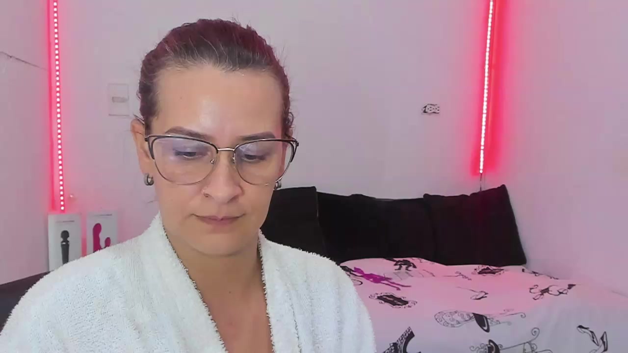 [10 Nov 00:38] Private Show - video by Britney_taylor_ cam model