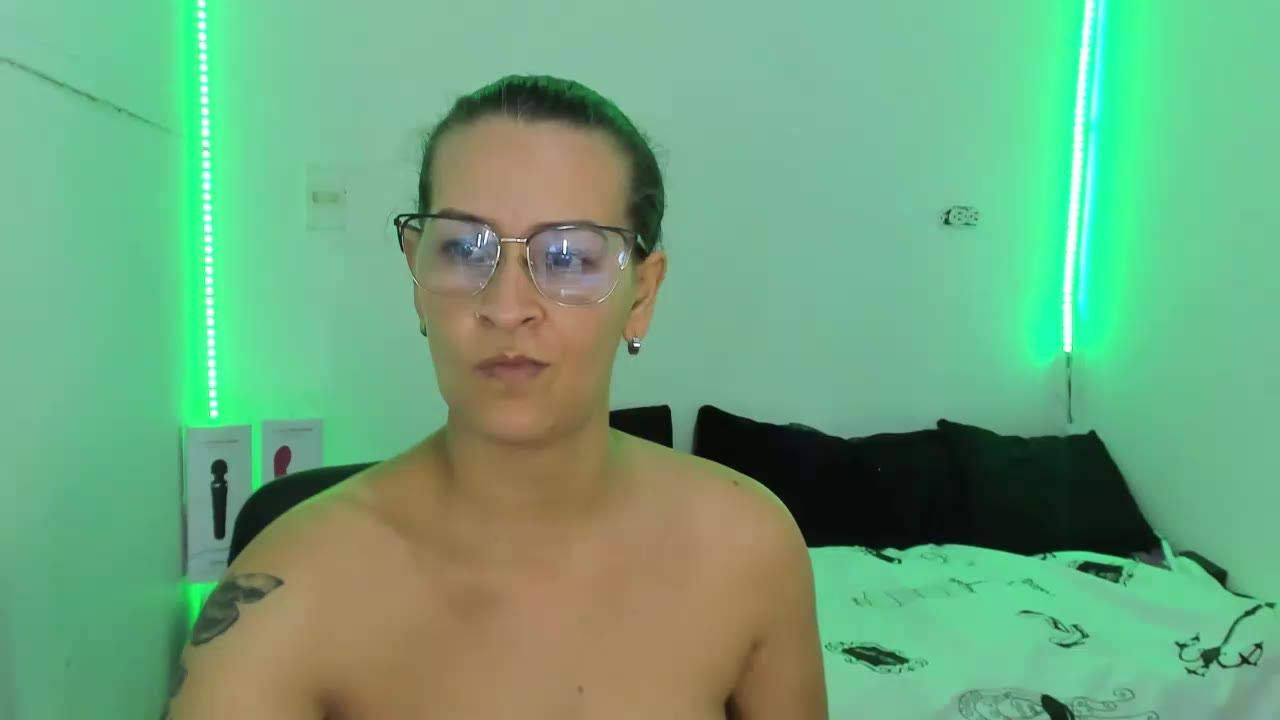 [19 Nov 18:43] Private Show - video by Britney_taylor_ cam model