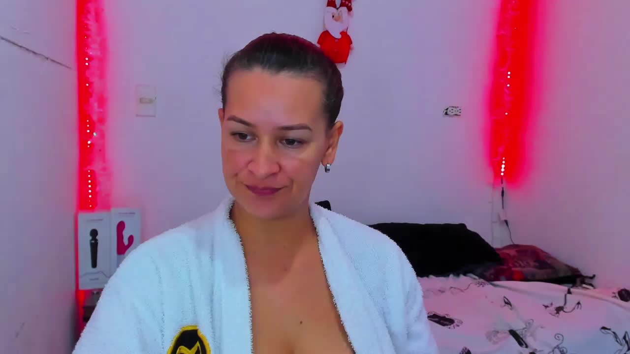 [27 Dec 16:44] Private Show - video by Britney_taylor_ cam model