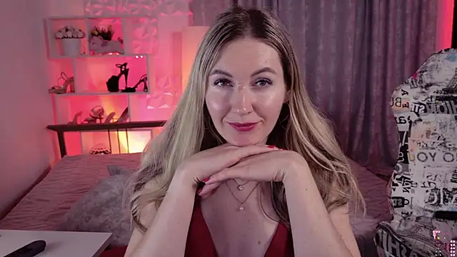 the story of a seductive vacation on the beach with 2 men_Private Show - video by Hello_Lisha cam model