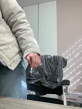 [13 May 07:21] Private Show - video by SWEETLILY18 cam model