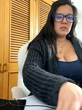 [8 Aug 17:33] Private Show - video by SWEETLILY18 cam model