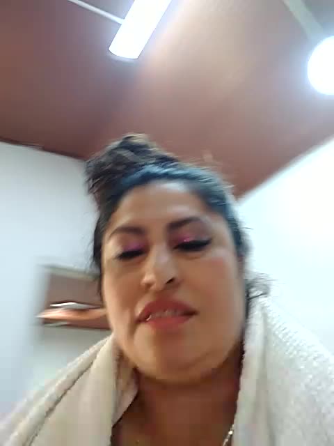 take a shower with me – video od webkamerové modelky Keyla01_