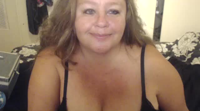 Private Show - video by YvyJones cam model