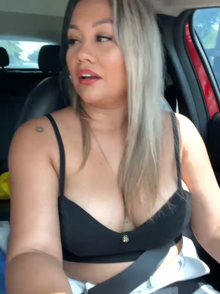 Private Show,driving and playing with my pussy people nearby