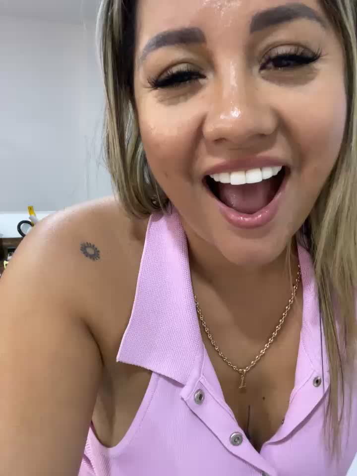 [14 Jun 20:07] Private Show - відео від вебкаммоделі ValeryGrey