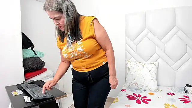 Private Show - فيديو من Mature_Hard موديل الكام