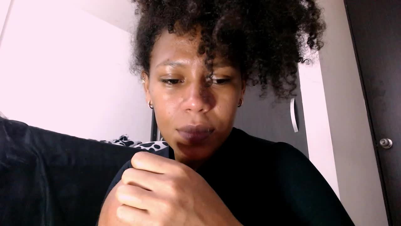 EXPLOTA DENTRO ! EXPLODE INSIDE! EXPLODIEREN SIE INNEN  EXPLOSEZ À L'!EXPLODE POR DENTRO!  DENTRO! - video by cherry_cleou cam model