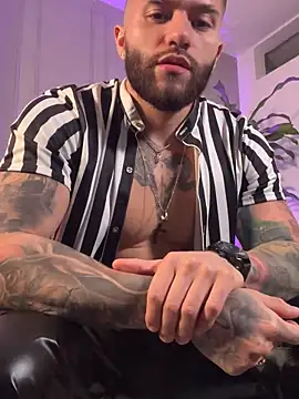 YOUR MASTER WEARING SEXY LEATHER!
