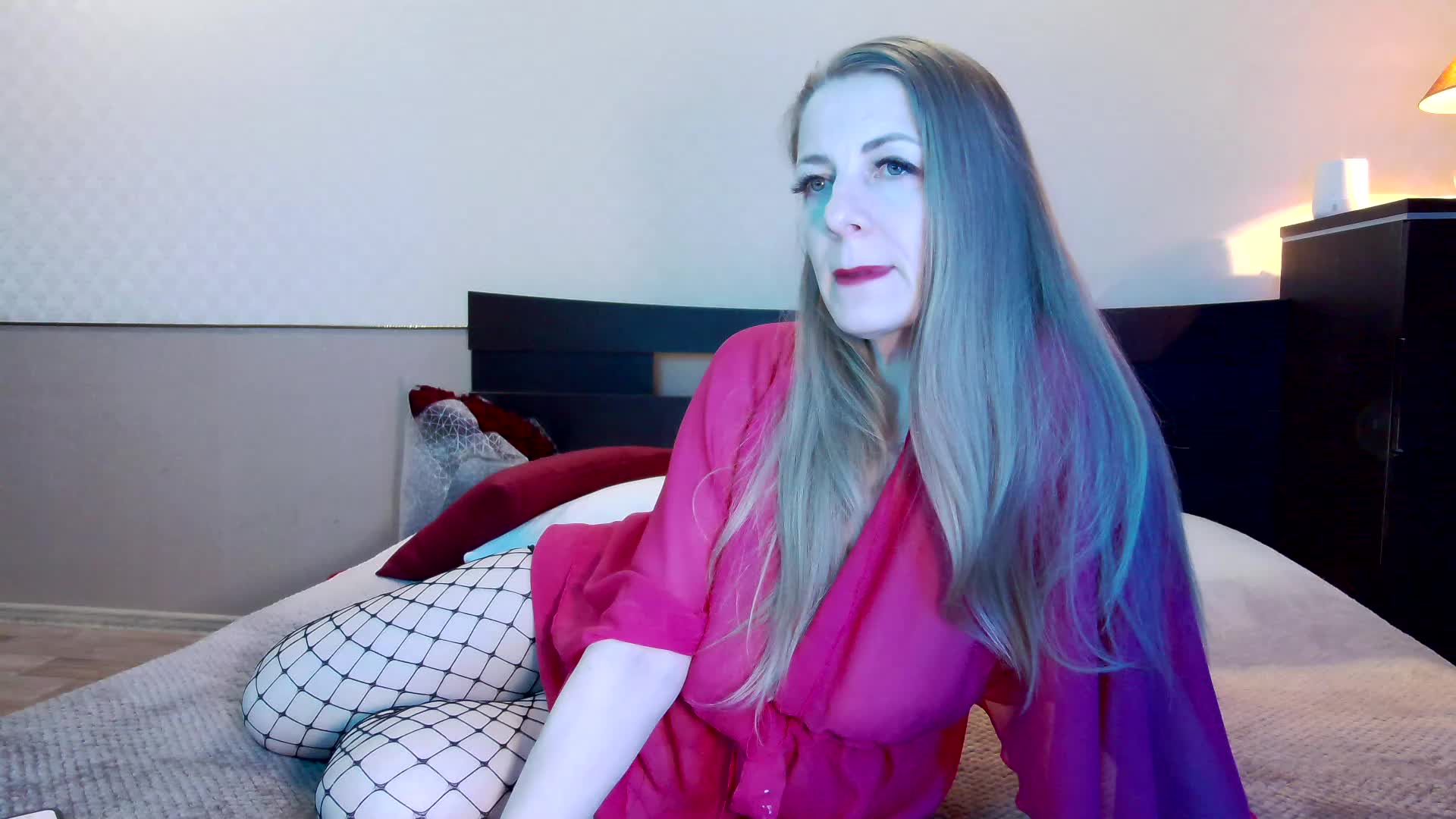 Private Show (naked sexy bed dance) - Vídeo de -Solar-Jane-, modelo de vídeos