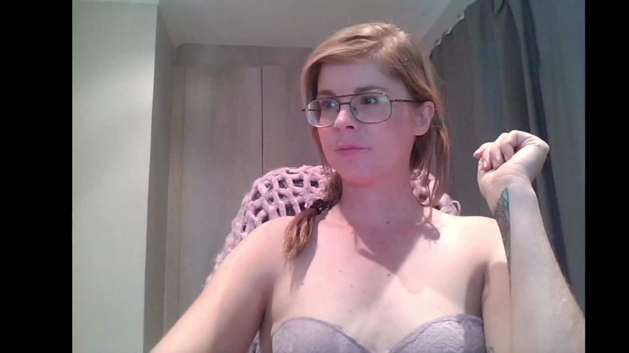 [23 Feb 08:32] Private Show - video av SavannaGirly cam model