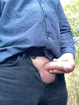 Dehors nu masturbation - vidéo du modèle de showcams Frredd22