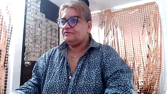 [9 Apr 03:58] Private Show - video od modelky/modela NAILAH_SANZ