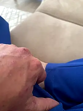 [30 Jun 19:11] Public Show - ক্যাম মডেল kenanbal0677-এর ভিডিও