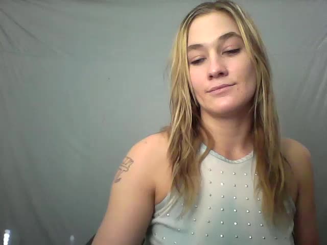 [13 Dec 11:37] Private Show - video by missymilf cam model