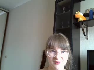 Strong hand of muscles - video av KiraGoldens cam model