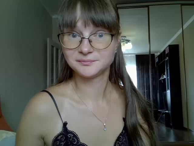 socks masturbation - video av KiraGoldens cam model