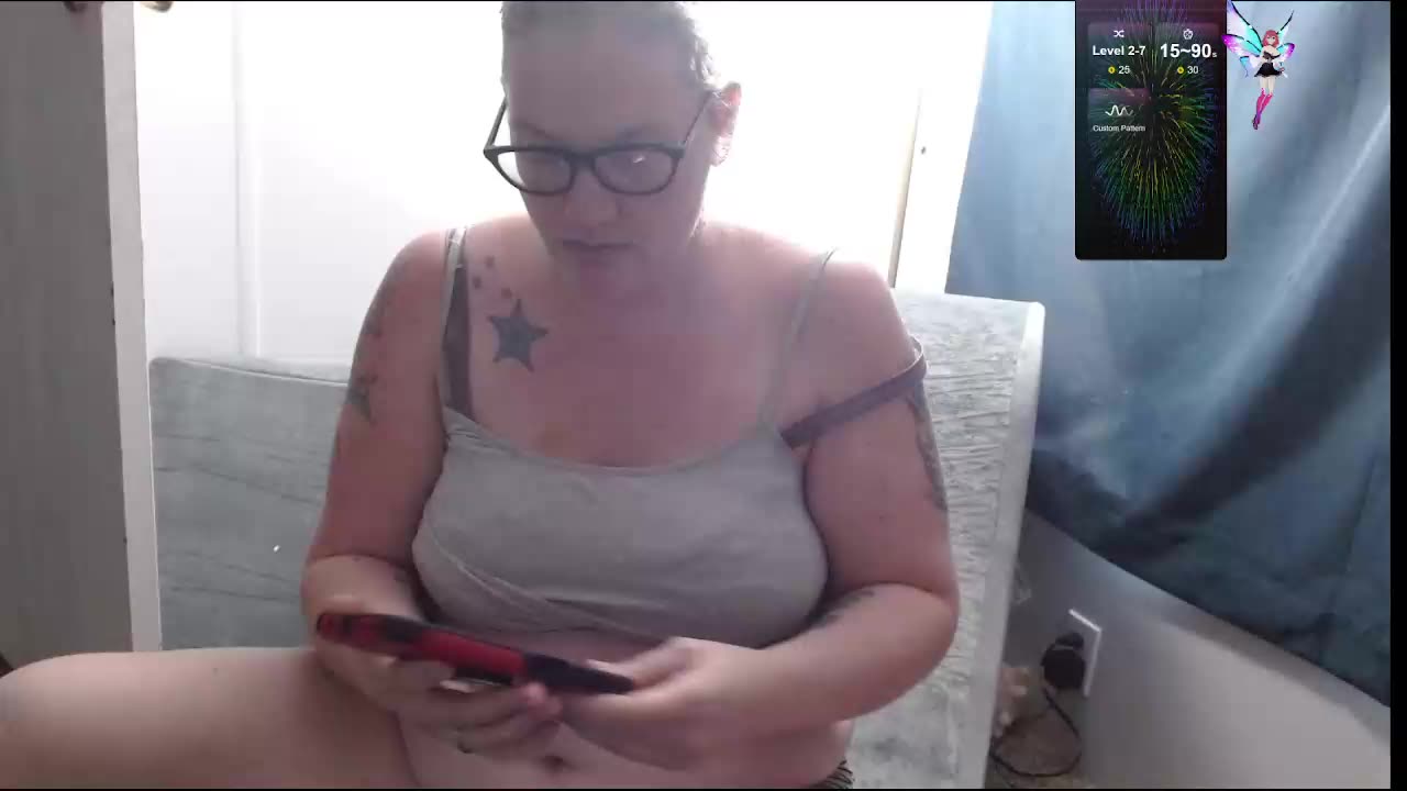 [18 Jan 13:13] Private Show - video by Slutty_Owl420 cam model