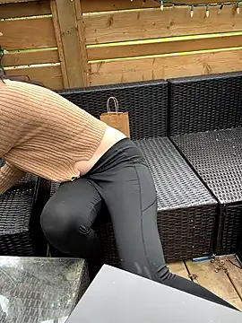 [1 Jun 13:27] Private Show outside fun– XXlolaXX kameramodell videója