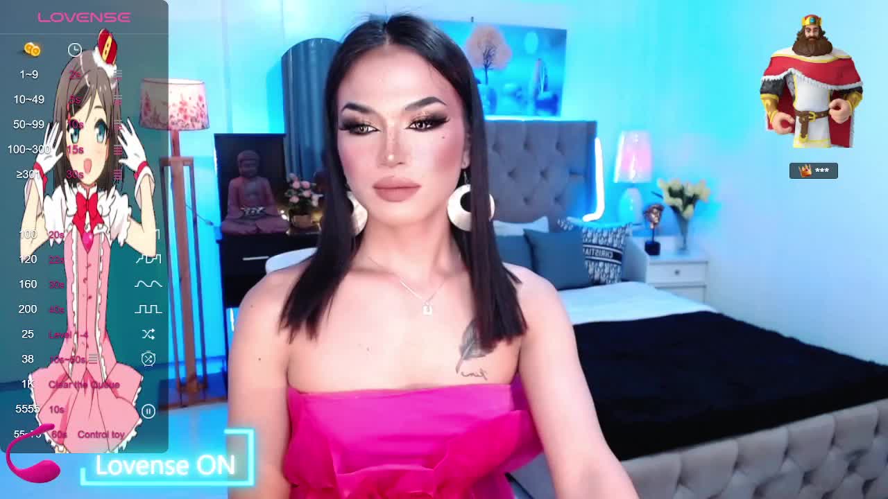 huge cum and sucking  big 9 inch dildo - vídeo de MsHannaSaint modelo de câmara