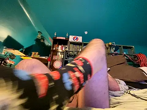 Fingering my booty - video by charactrzero cam model