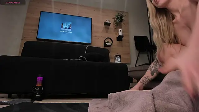 [1 Dec 02:17] Private Show - video by Devil_Minds cam model