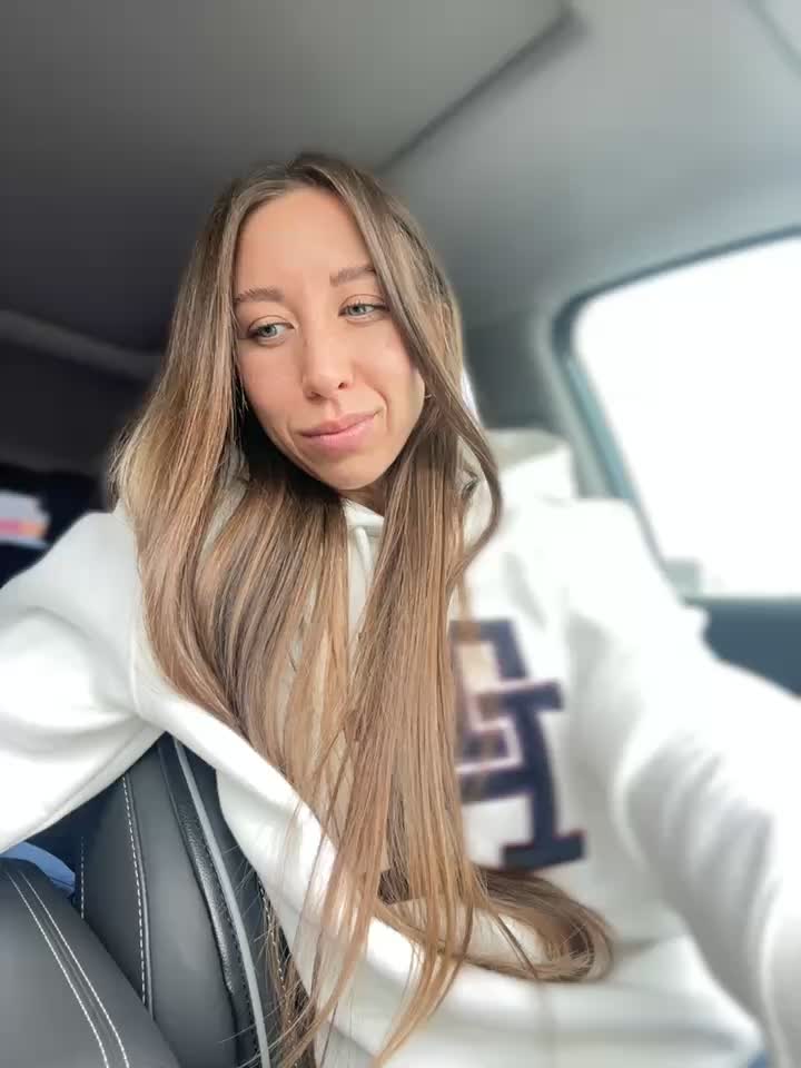 Private Show in car 🚗-50 min – video od webkamerové modelky Eva_SweetCatt