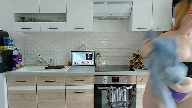 Show strip dans un jeans Levis - video by TokyoAna cam model