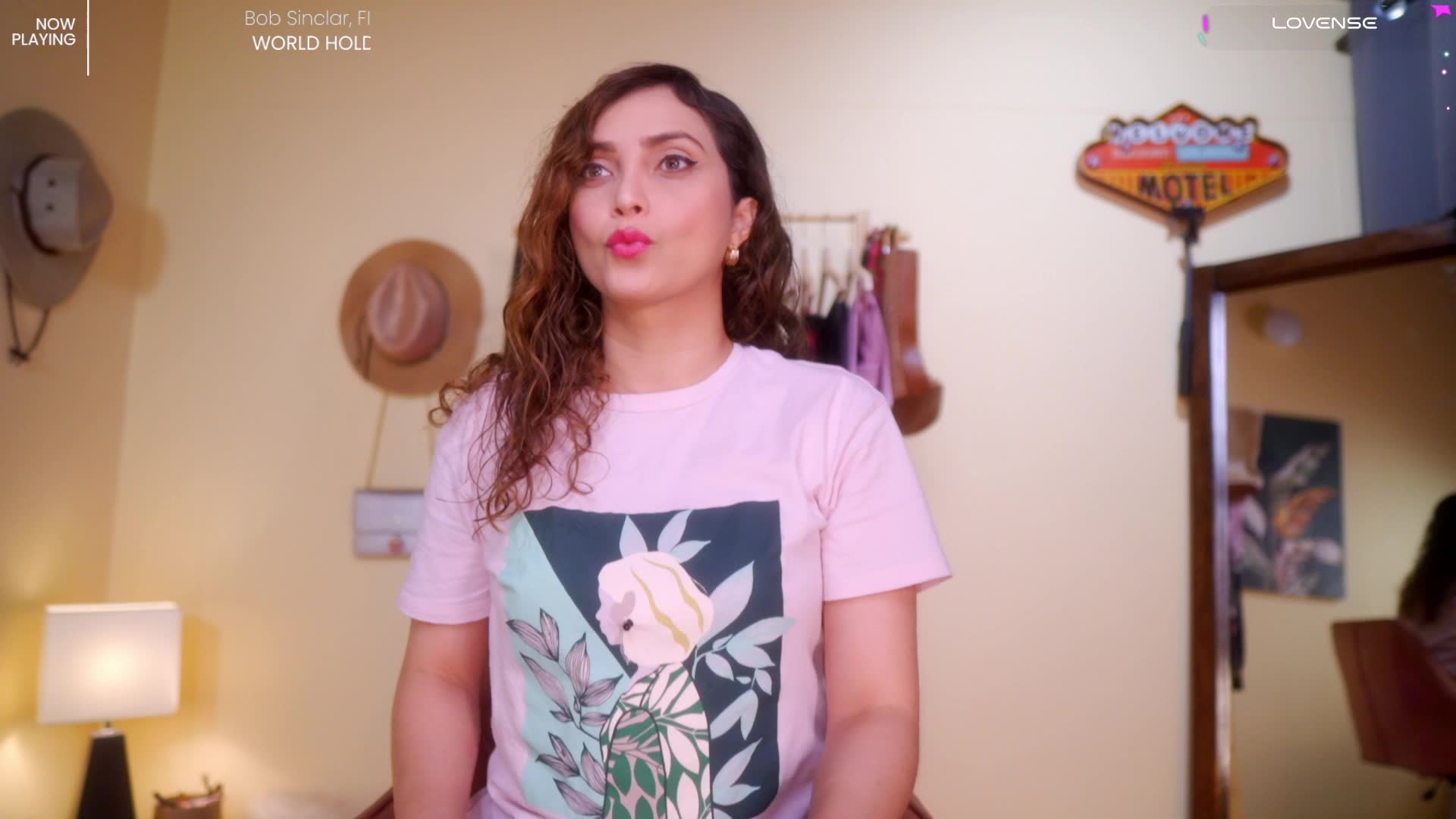 [18 Sep 15:18] Private Show, creamy pussy and squirt - video by annie22love cam model