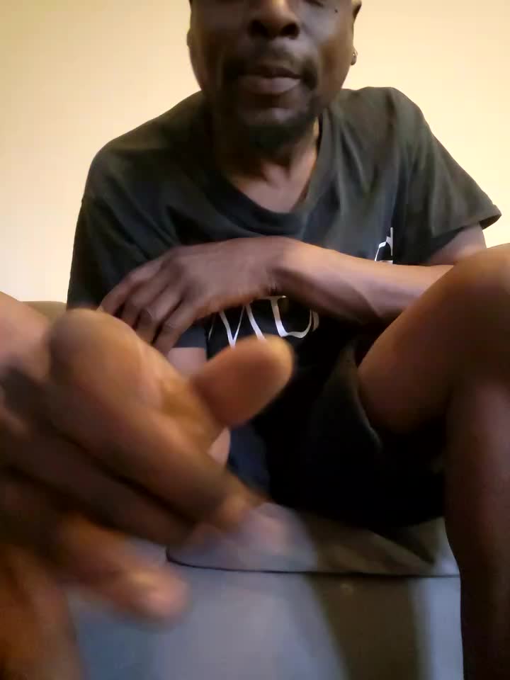 Shower and cum - відео від вебкаммоделі Daddy_hook