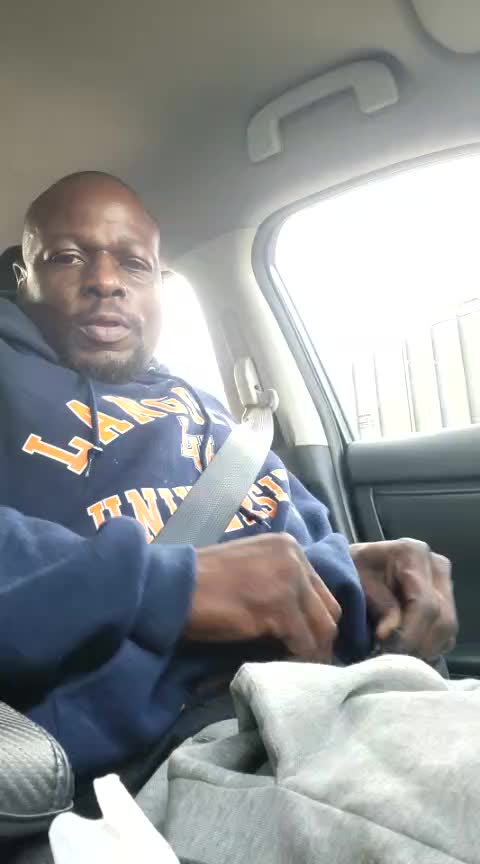 Cum in car 2 times - відео від вебкаммоделі Daddy_hook