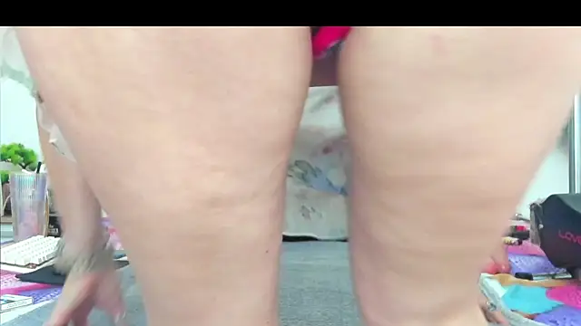 [4 Jun 16:13] Private Show footjob