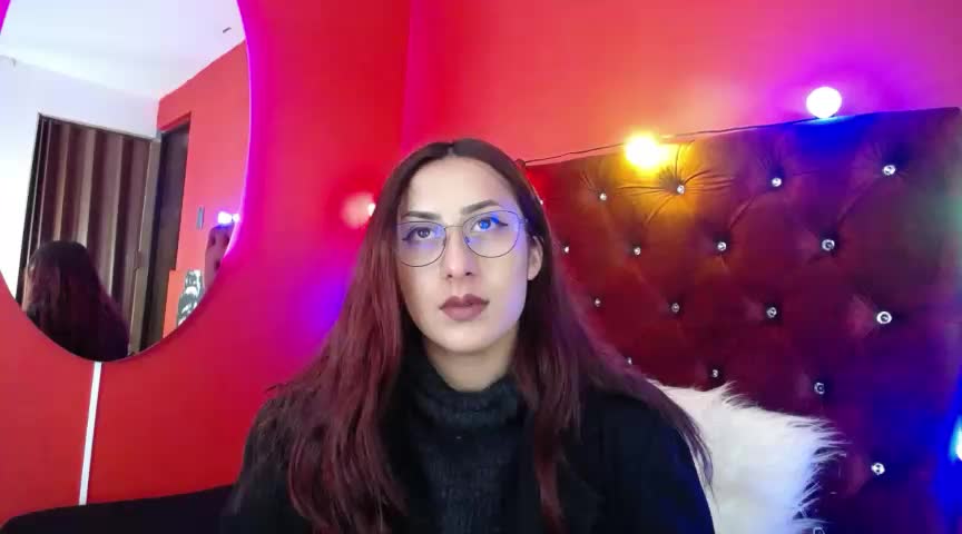 Worship my hairy armpit and my stinky feet - Vídeo de Scarlett_Sen, modelo de vídeos