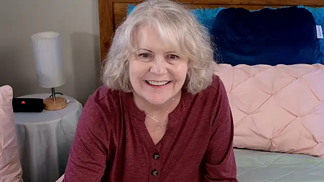 Short But Sweet Strip And Vibes - video by Kaitlyn_Winters cam model