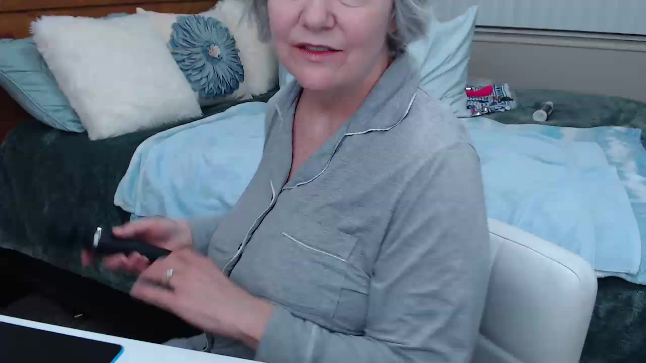 Very Wild Show!  Multiple Cumming and Wet (Nov 16, 2022) - video by Kaitlyn_Winters cam model