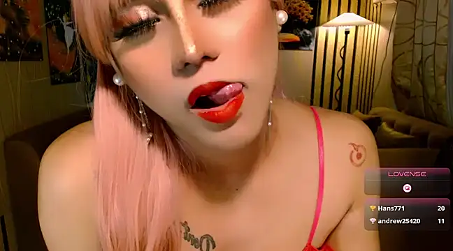 a great cum show - فيديو من UrSweetKatCakes موديل الكام