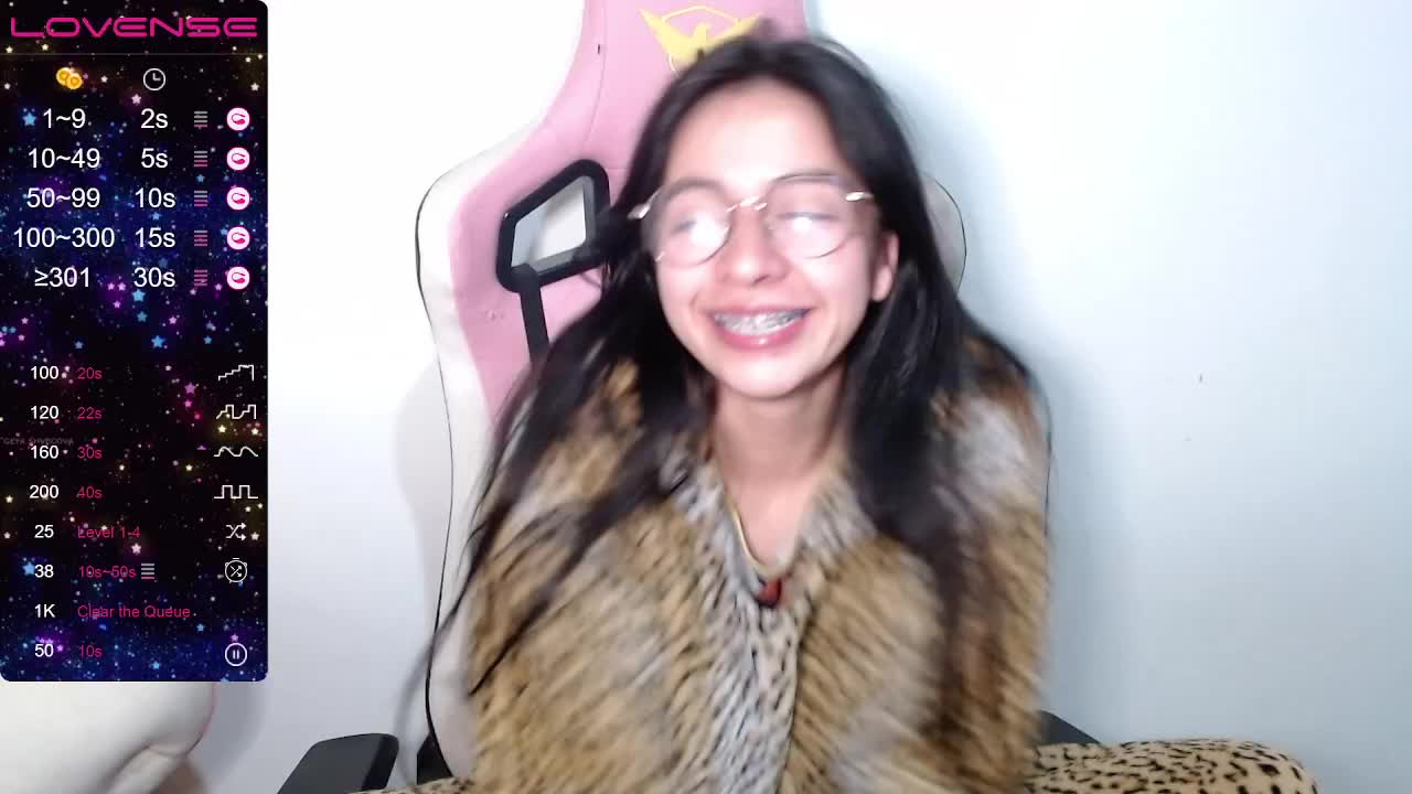 [18 Dec - ক্যাম মডেল Maggie_Fox3-এর ভিডিও