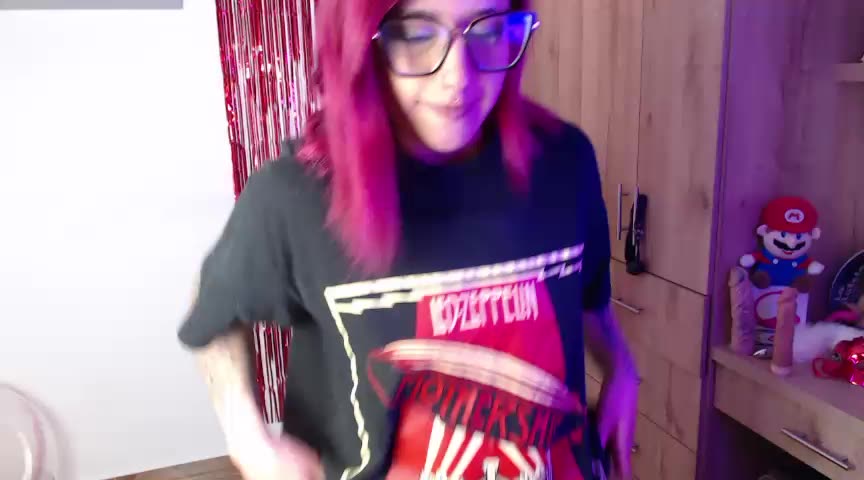 [14 Nov 08:59] Private Show - video by miahot20 cam model