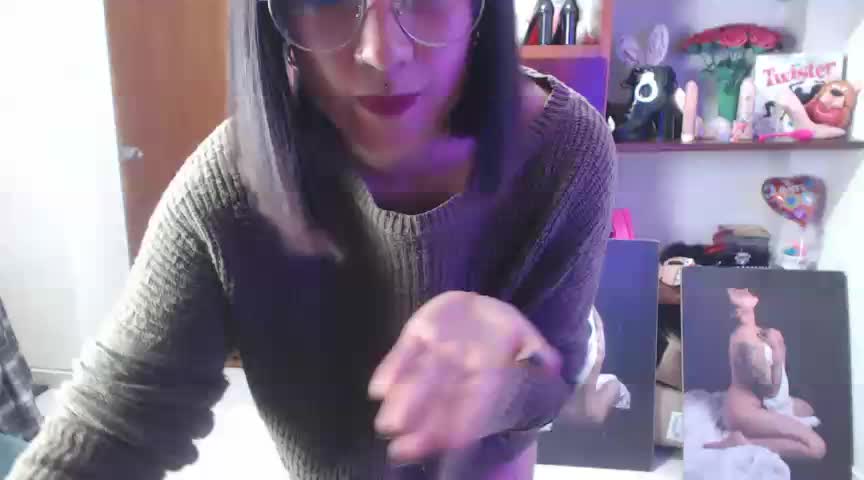 tease in tan pantyhose and pussy - video by miahot20 cam model
