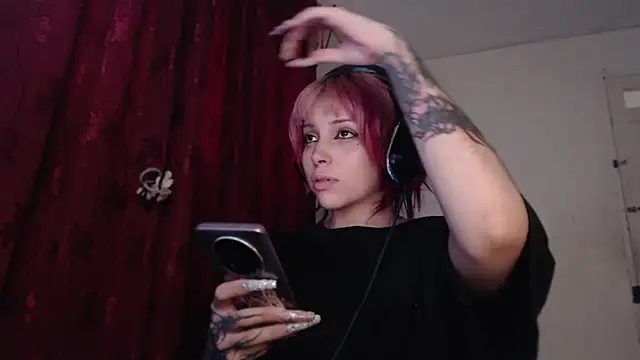 Private Show wet pussy - video by MaryJannes cam model