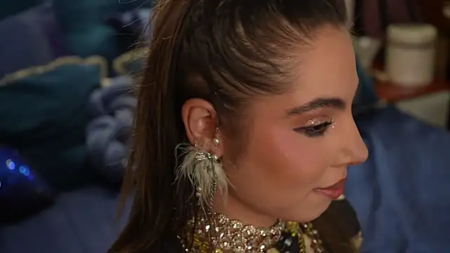 rimango in perizoma - video by VanessaDoyle cam model