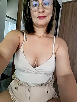 fuck me ass - video by Verito_hot cam model