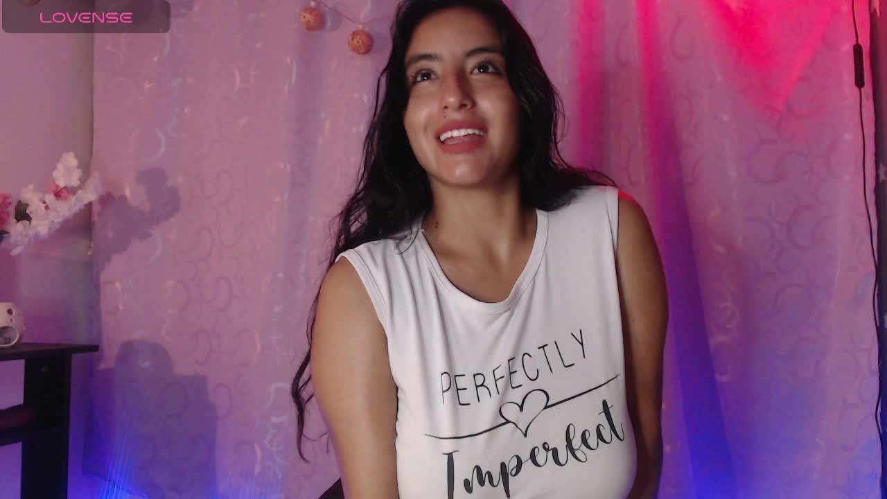 show tits - video by petite_camila cam model